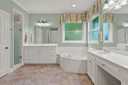 18588StAndrewsCourtEastMLS-13