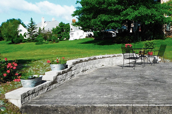 GM - Patio with Retaining Wall for May A