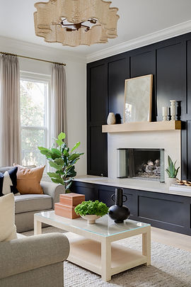 K.SmithFamilyRmVert150.jpg