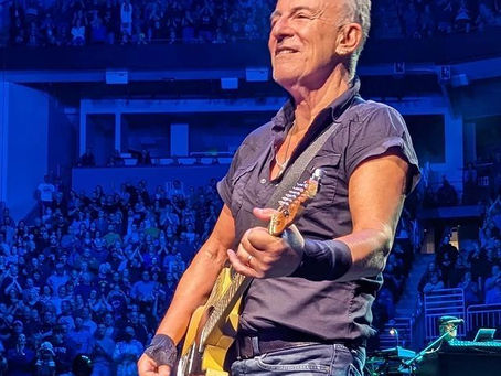 Video Post: Bruce Springsteen, Milwaukee 3/7/23 "Are you loose?"