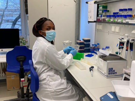 Professeure Tania Bishola Tshitenge : une scientifique congolaise engagée dans la luttemondiale contre la résistance aux antimicrobiens