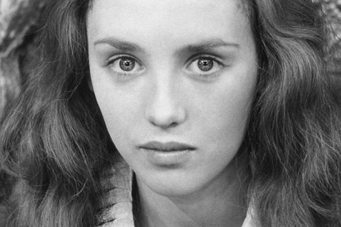 Adaptation télévisée de "Ondine" de Jean Giraudous, interprétée par la troupe de la Comédie Française. Avec Isabelle Adjani et Jean-Luc Boutté.