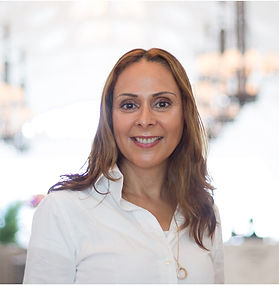 Dr. Daniela Alina Plewe