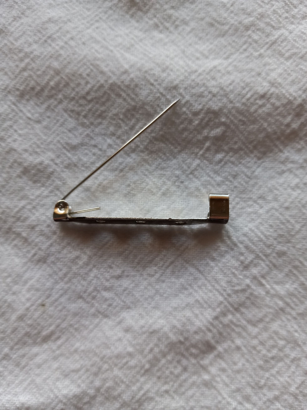 Thumbnail: Green Sparkly Shamrock Pin