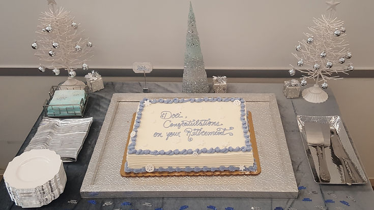 Cake Table Full View 2 (3)_edited.jpg