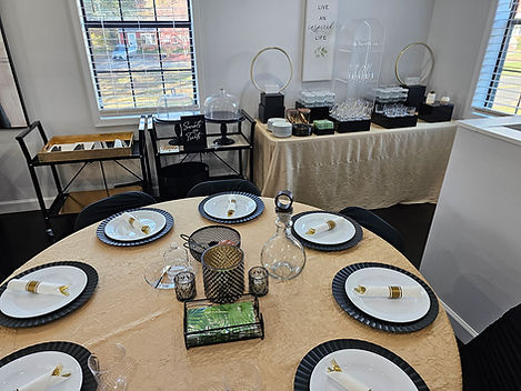 00 Guest Champagne With Dessert.jpg