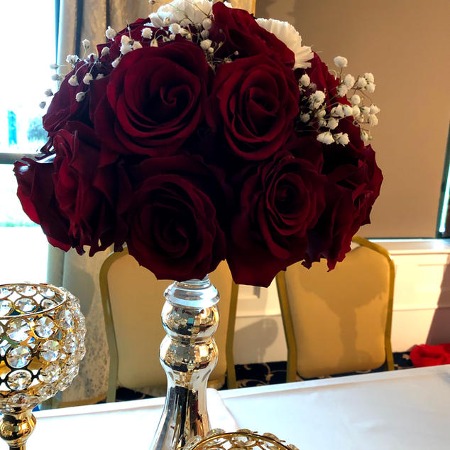 Table floral arrangement