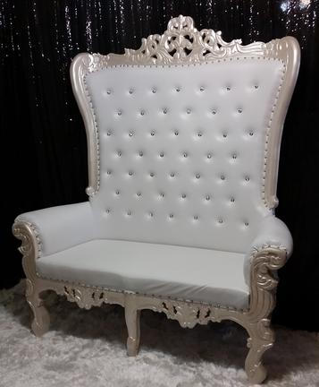 WHITE LOVE SEAT