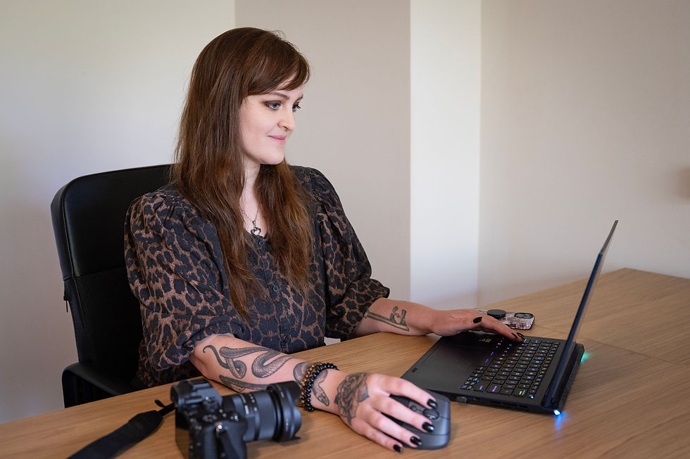 Hannah Edwards works at her computer