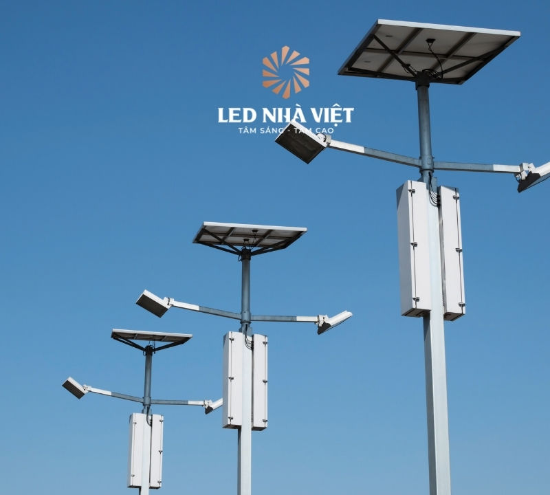 den-nang-luong-mat-troi-1000w