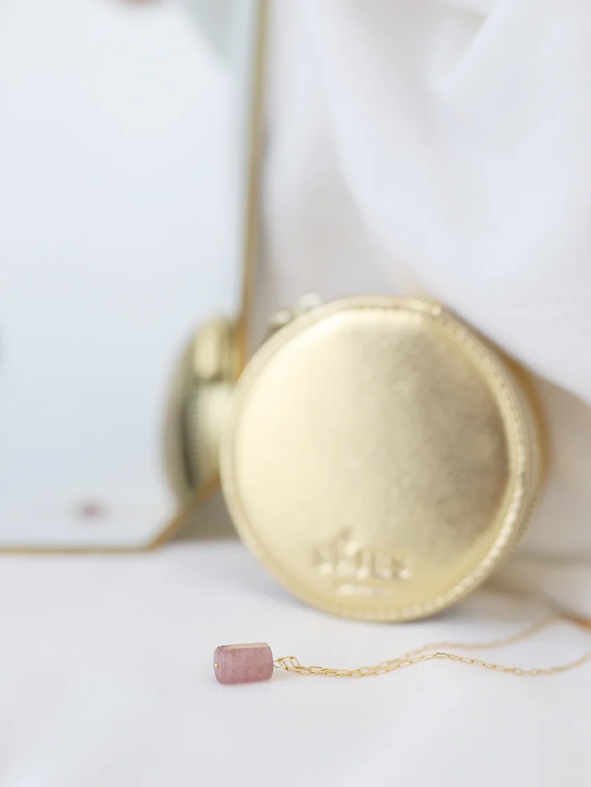 Collier en plaqué or avec du quartz rose