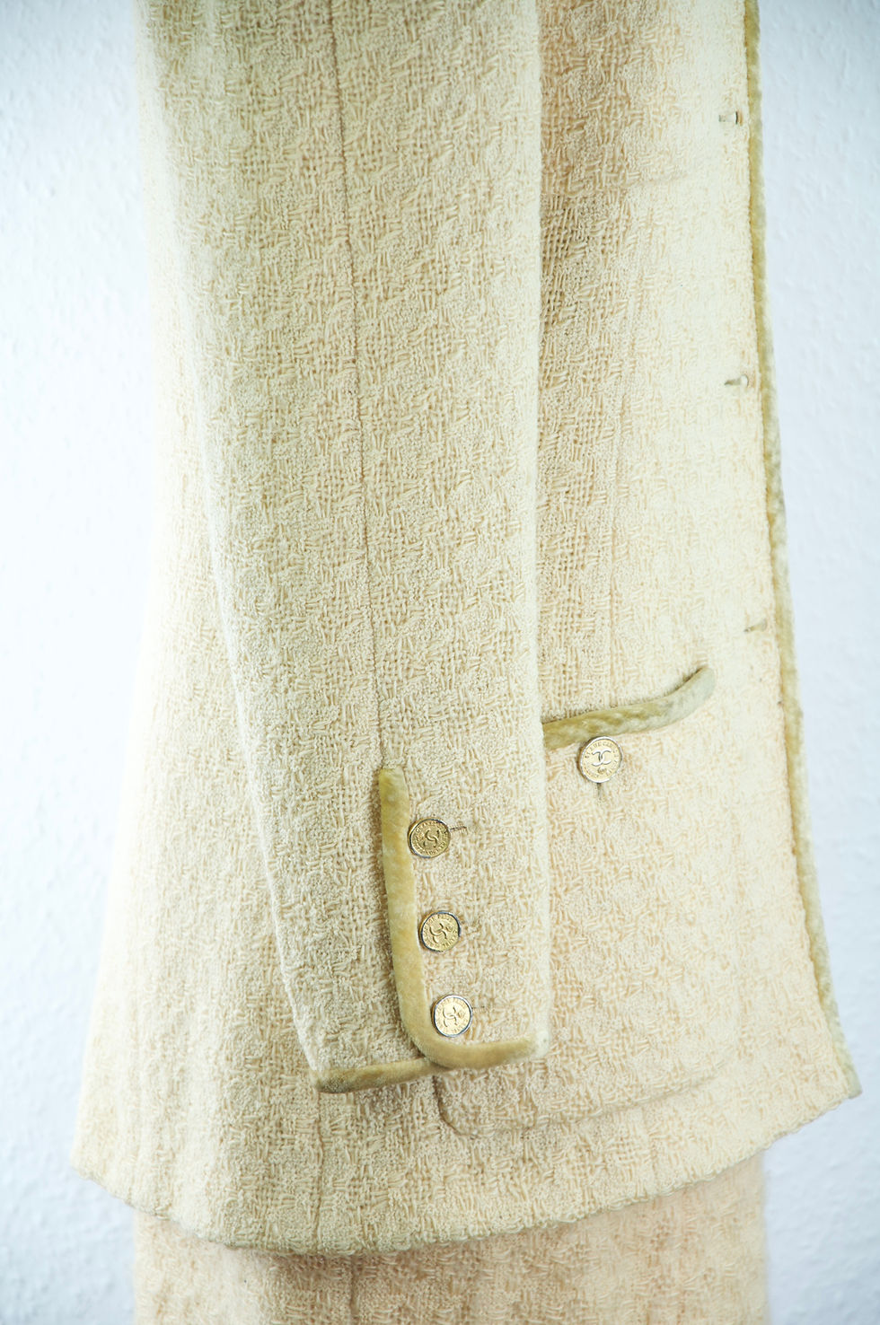 Miniaturbild: CHANEL  – Vintage Kostüm (Blazer +Rock) in Gr. frz. 38