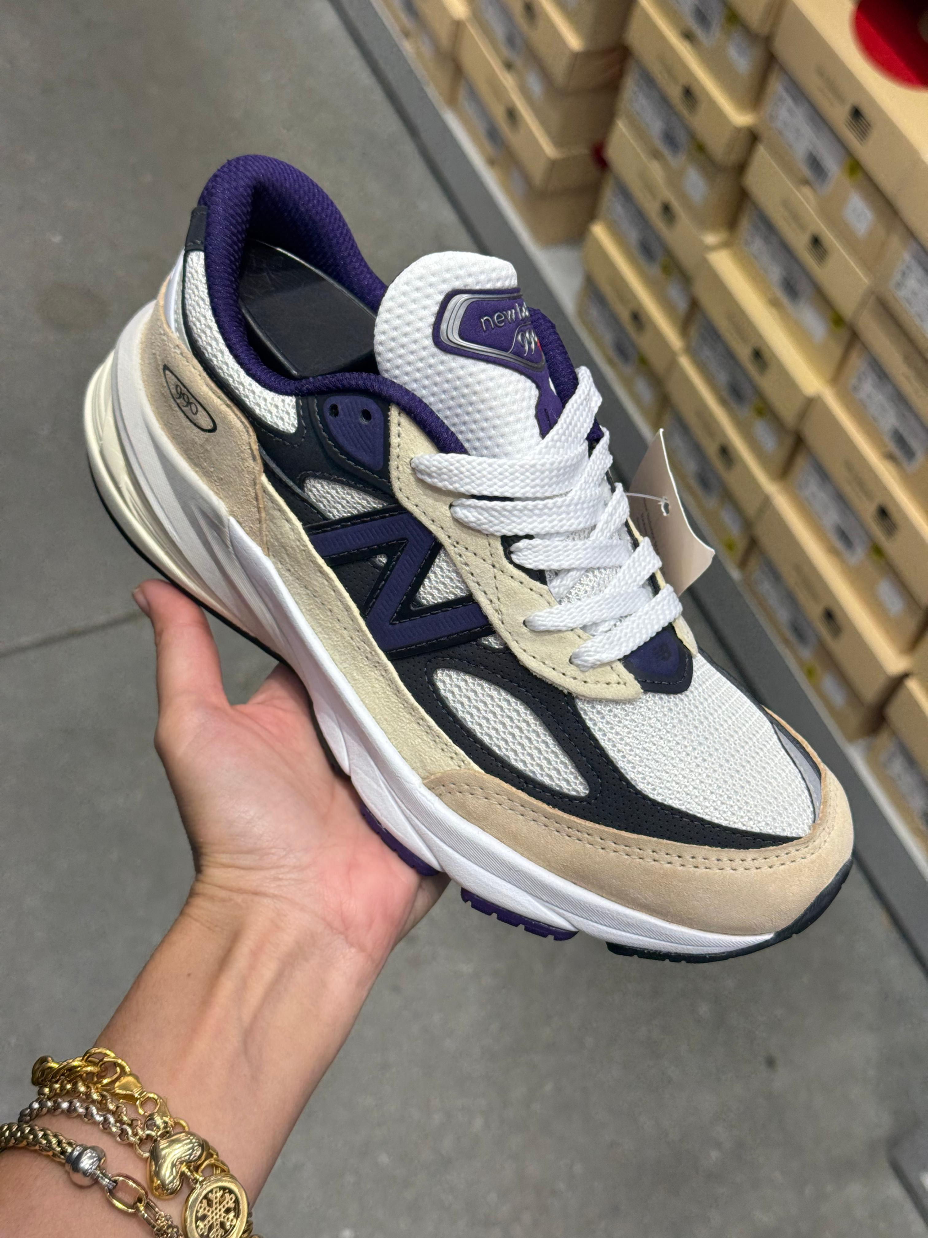 New Balance  990v6  Krem Navy