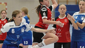 300-Tore-Marke geknackt. E-Jugend 18:0 Punkte / Oberliga-B-Jugend 25:32 in Kreuztal