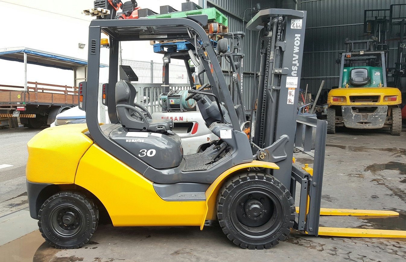 Komatsu FD3017 Forklift