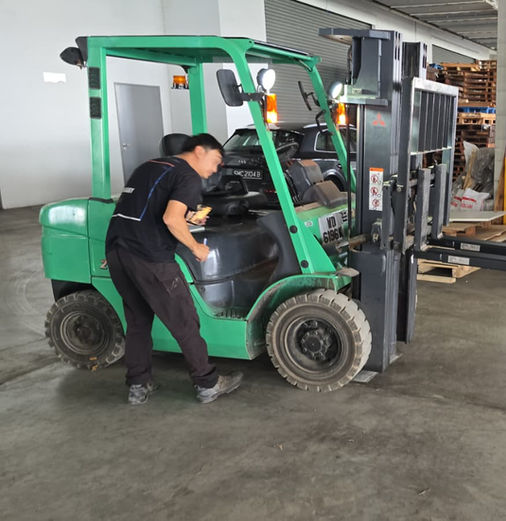 mechanic installing fork sleeve singapore
