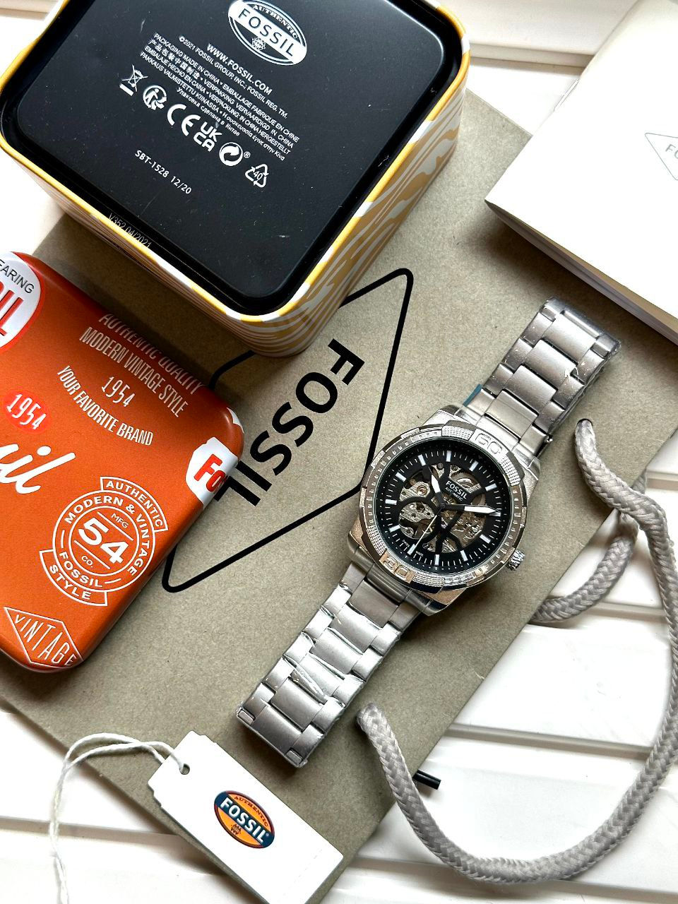 Thumbnail: Fossil  ME3082