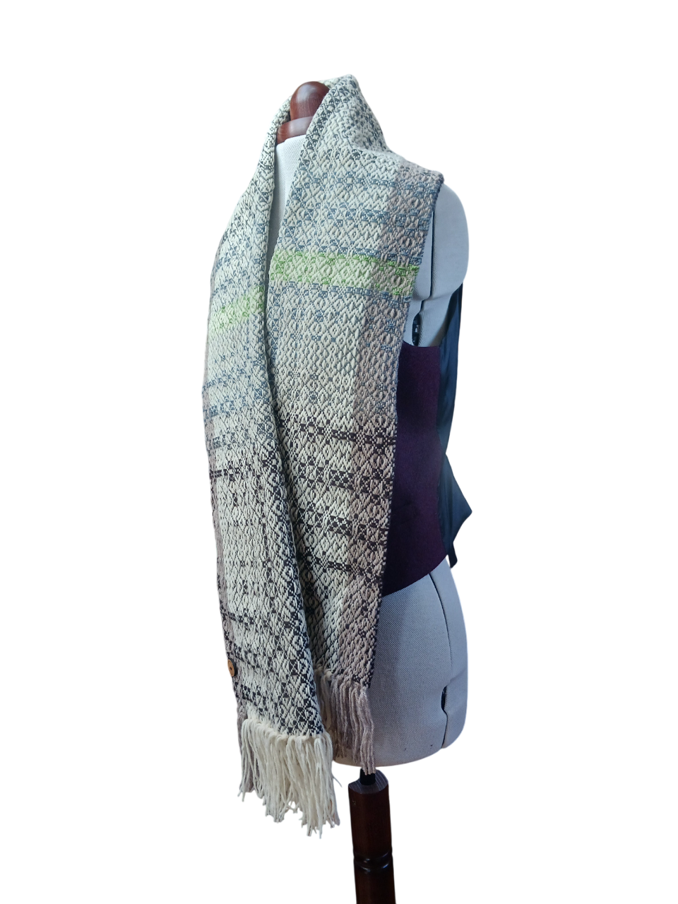 Miniature : Une écharpe tissée à la main en pure laine française, coloris marron, blanc, bleu, vert