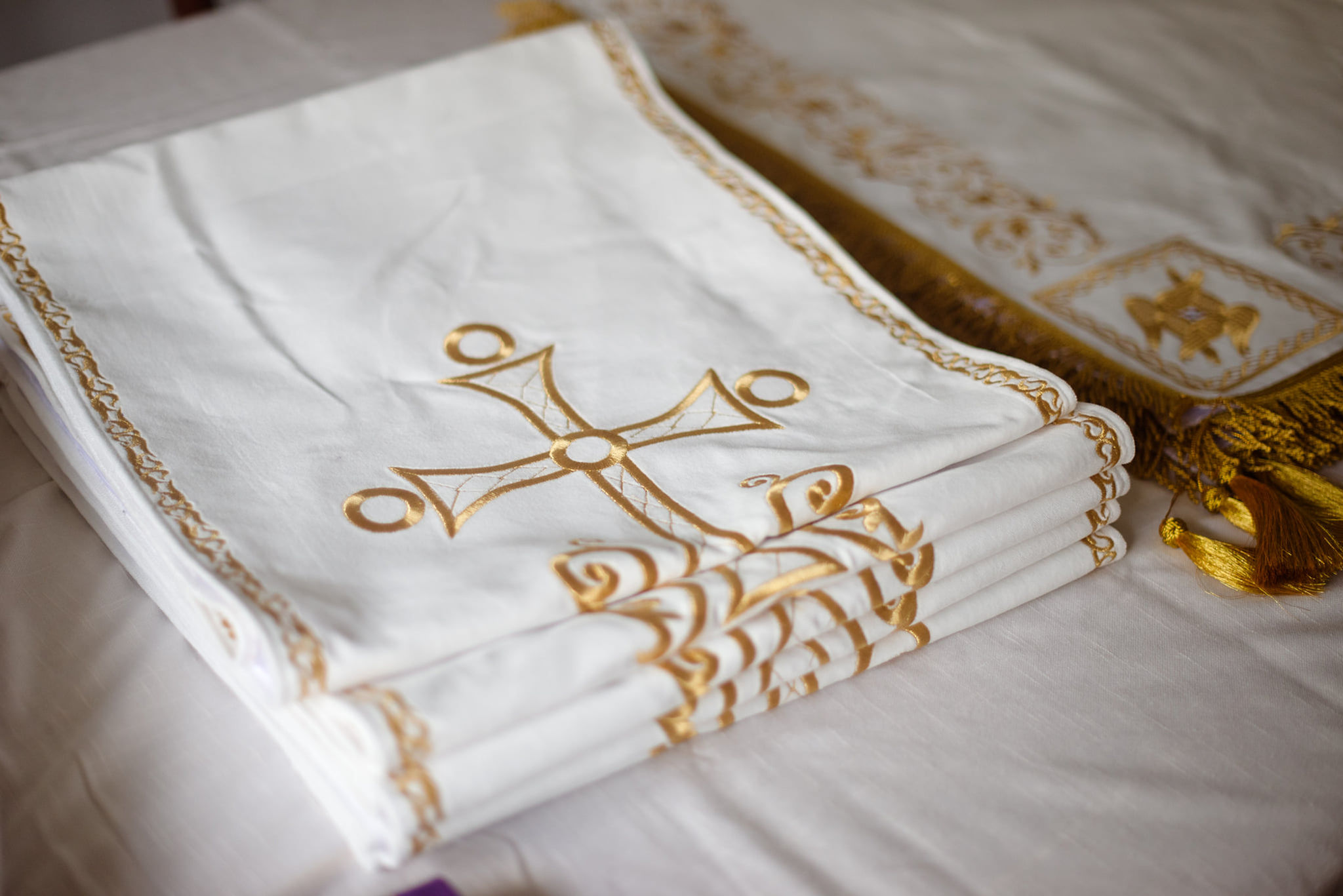 White  analogian analoy covers 17x72