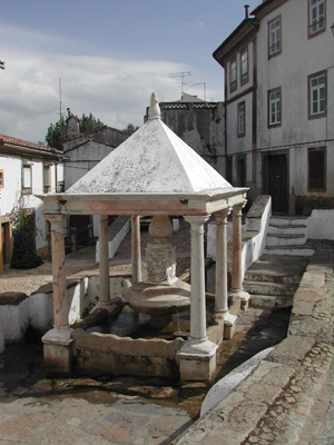 12Lugares Castelo de Vide fonte da vila