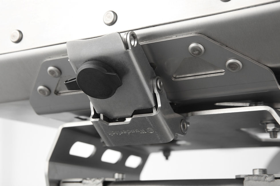 Thumbnail: Simultaneously locking cylinders for EXTREME luggage system