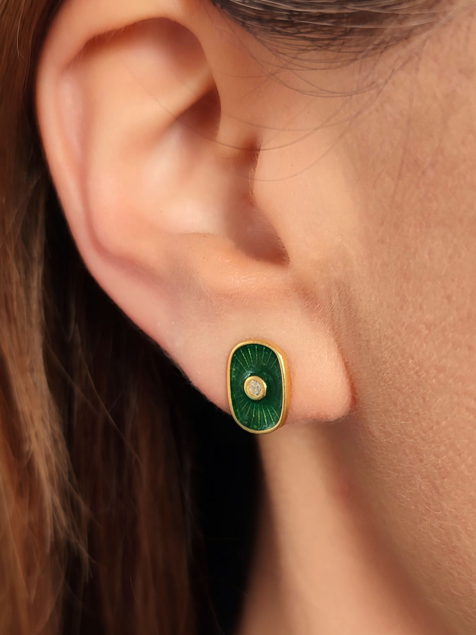 Thumbnail: MALY - Cloisonne plated stud earrings with zircon gemstones