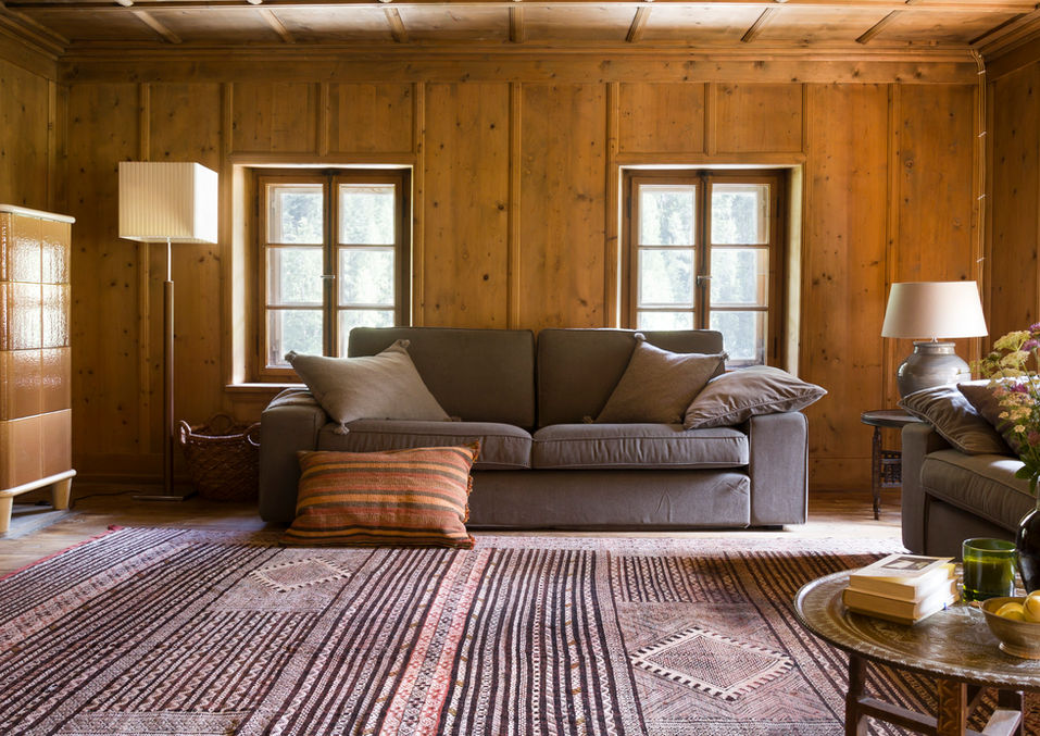 Die Chara Chasa, ein Haus mit zwei stilvollen Ferienwohnungen in Martina GR im Unterengadin, Schweiz.