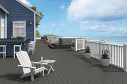 Deck in Excellent Condition