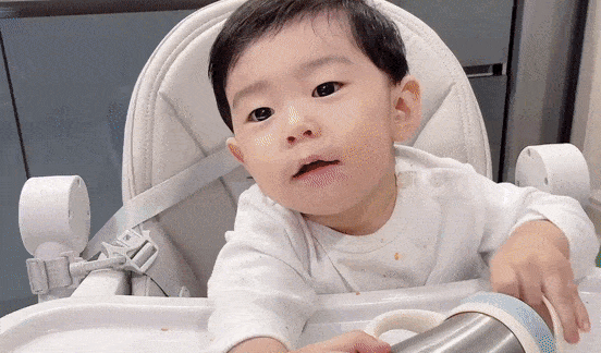 최로건