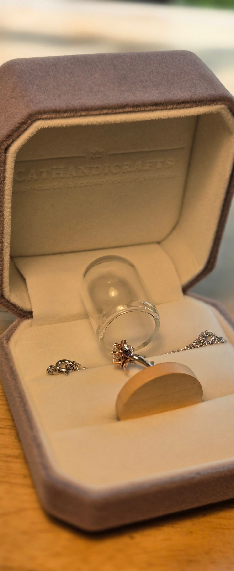 縮圖：手工玫瑰花吊墜 Handcrafted Rose Pendant