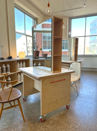 Stunning track and spot lighting