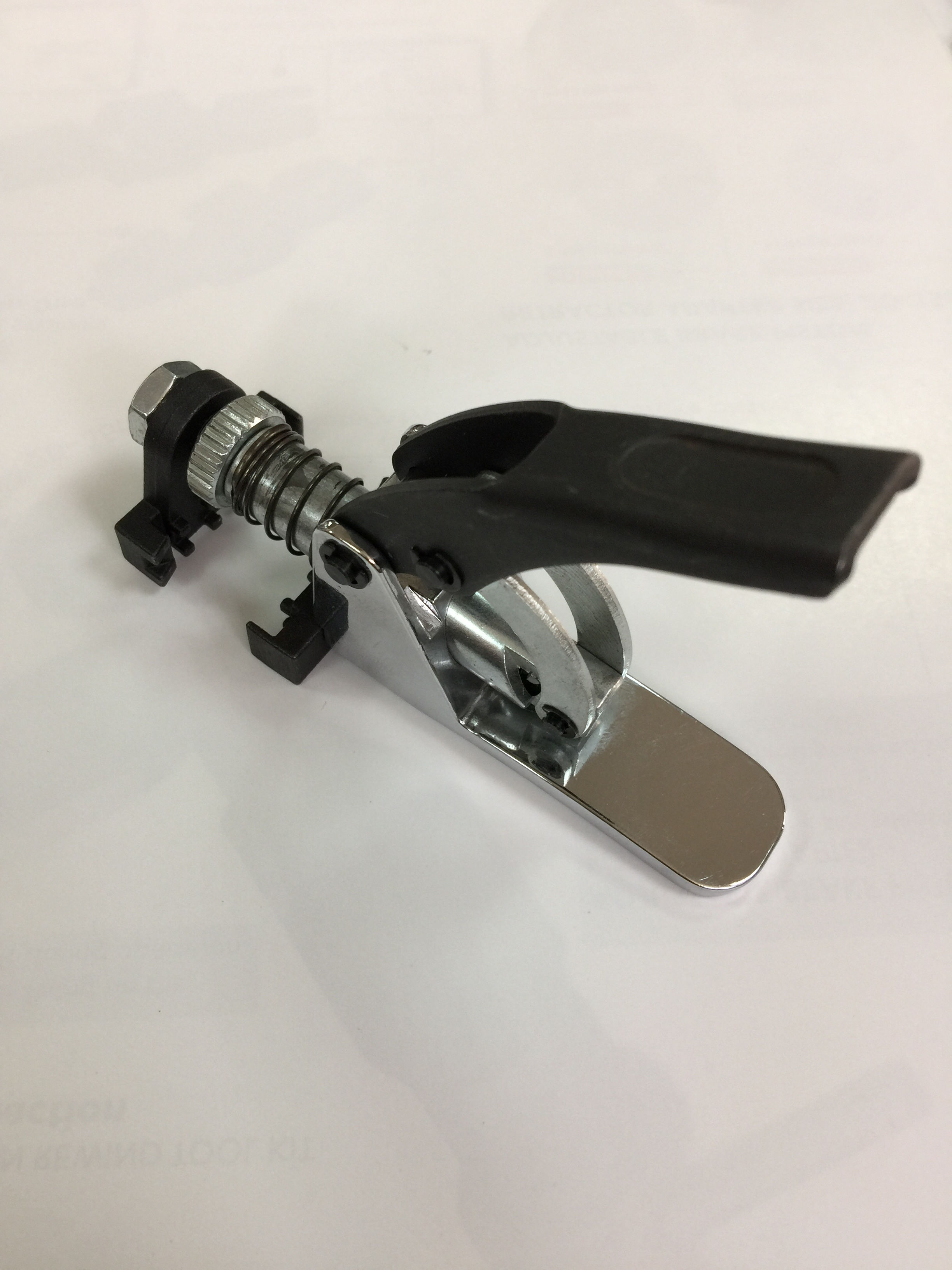 Patented Hose clamp tensioner- one hand operation