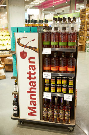 Four-way merchandiser, Manhattan