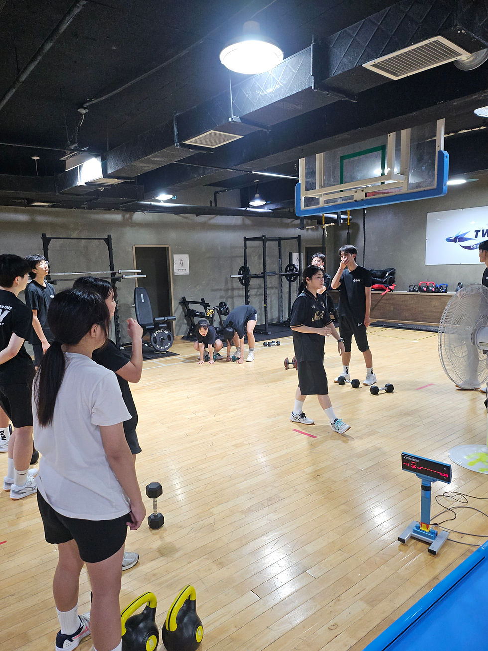 체대 실기 준비 전략을 위해 기록 측정과 훈련 순서를 확인하는 TWIN 수업