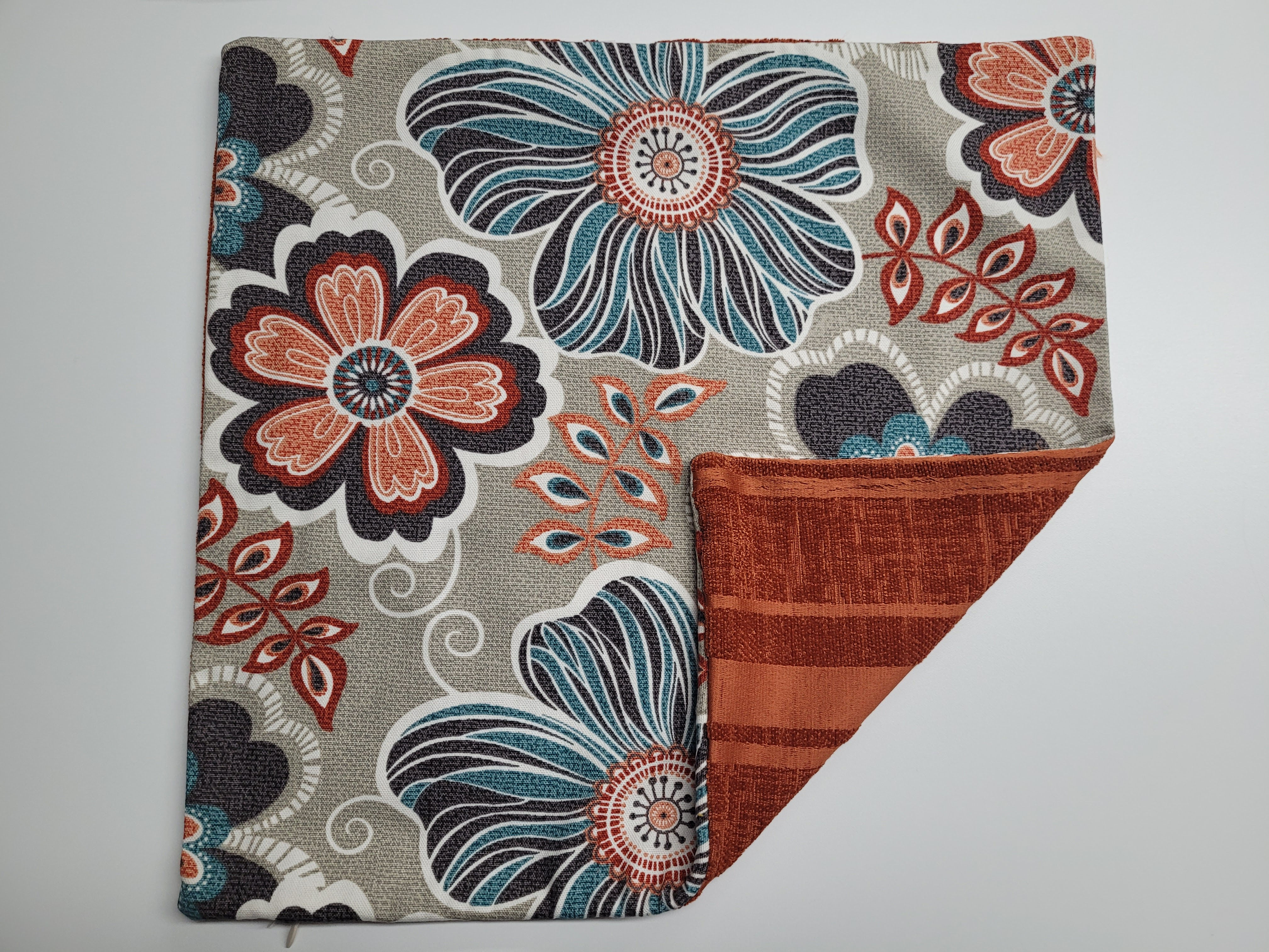 Housse coussin 16 x 16 réversible