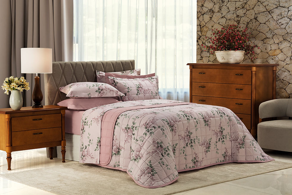 Fotografia profissional de jogo de cama floral em ambientação para catálogo de coleção e e-commerce têxtil