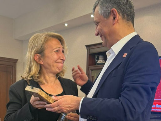 24 Mayıs’ta CHP’de neler yaşandı? Süreyya Öneş Derici Anlatıyor.