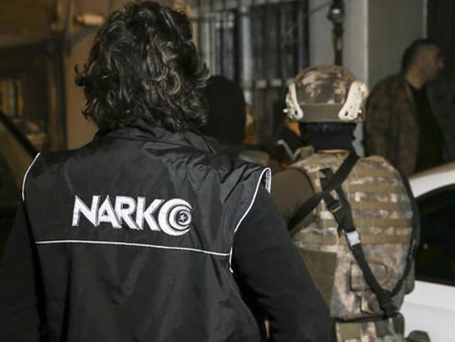 İstanbul ve İzmir'de uyuşturucu operasyonu. 8 kişi tutuklandı.