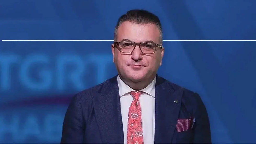 Gazeteci Cem Küçük, "Halkı Yanıltıcı Bilgiyi Alenen Yayma" ve "Şantaj" suçlamalarıyla gözaltına alındı.