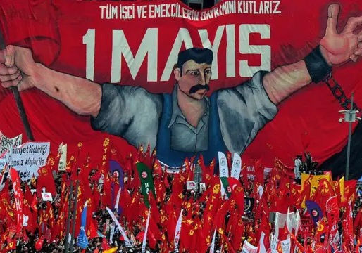 Taksim’e 1 Mayıs yürüyüşüne polis engeli. Şişli ve Beşiktaş'ta 384 kişi gözaltına alındı.