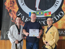 Secretário Lucas Roldo é homenageado por seu trabalho em prol do esporte em Gramado