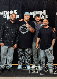 Menos É Mais em Gramado: Show do grupo vai iniciar às 20 horas no dia 22 de agosto