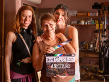 Com gravações encerradas, 'Anfitriãs' marca a estreia na direção de longas da atriz Renata de Lélis