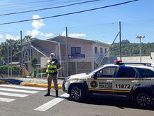 1º BATALHÃO TURÍSTICO REALIZA POLICIAMENTO NAS ESCOLAS DA REGIÃO