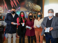 Natal Luz solidário: Gramadotur faz a entrega de ingressos para o Gabinete da Primeira Dama