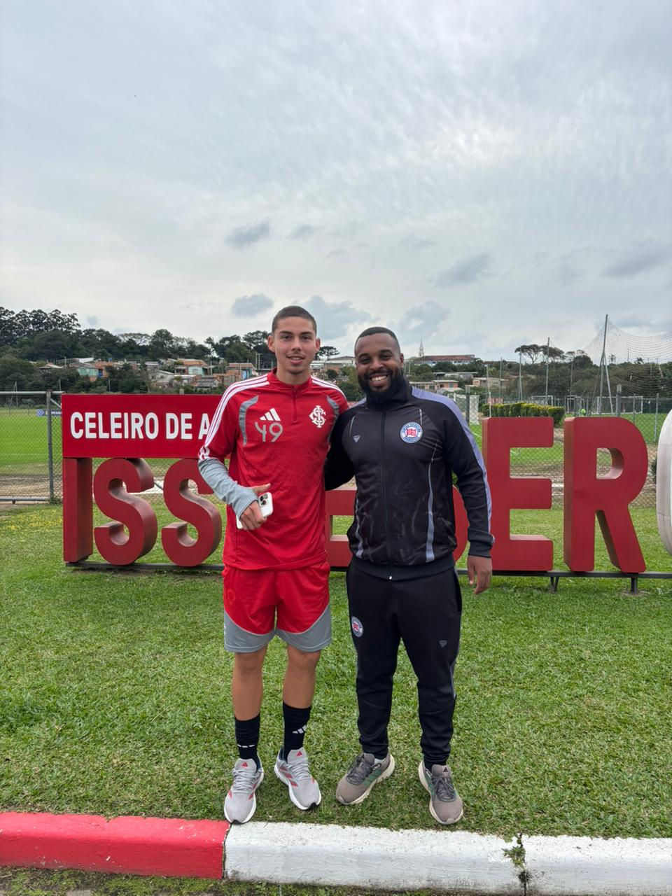 CEG ENCAMINHA MAIS UM ATLETA PARA CLUBE DA ELITE DO FUTEBOL BRASILEIRO