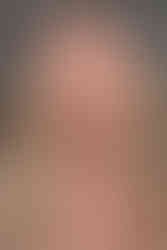 Bride with a soft glam makeup look