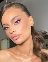 monochromatic mauve makeup look