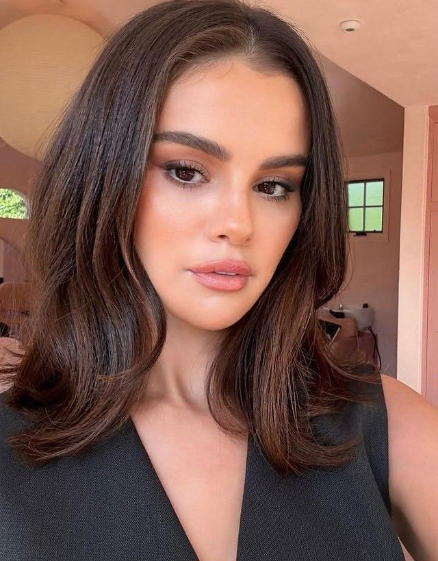 Neutral Skin tone Selena Gomez