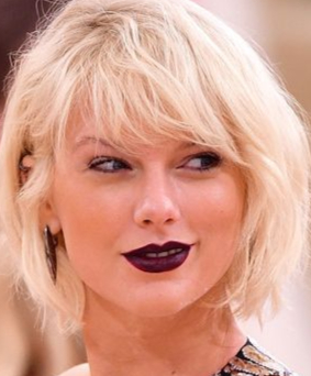 taylor swift with platinum blonde hair